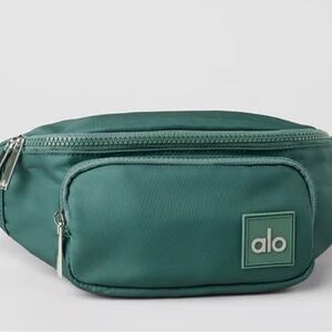 Alo Yoga Explorer Belt Bag Green Fanny Pack Crossbody Waist Bag NWT